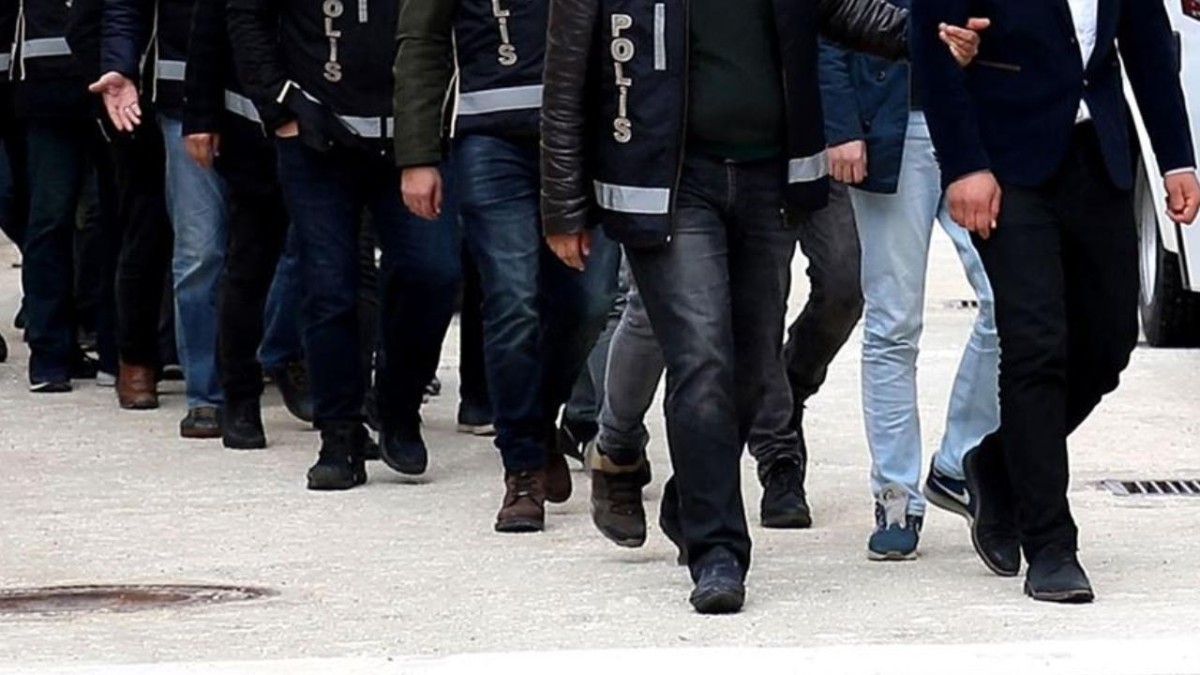 Antalya merkezli fuhuş operasyonunda 14 tutuklama
